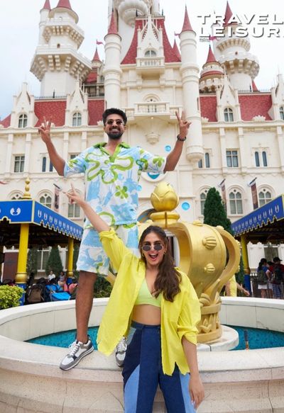 Saqib Saleem in Spongebob set