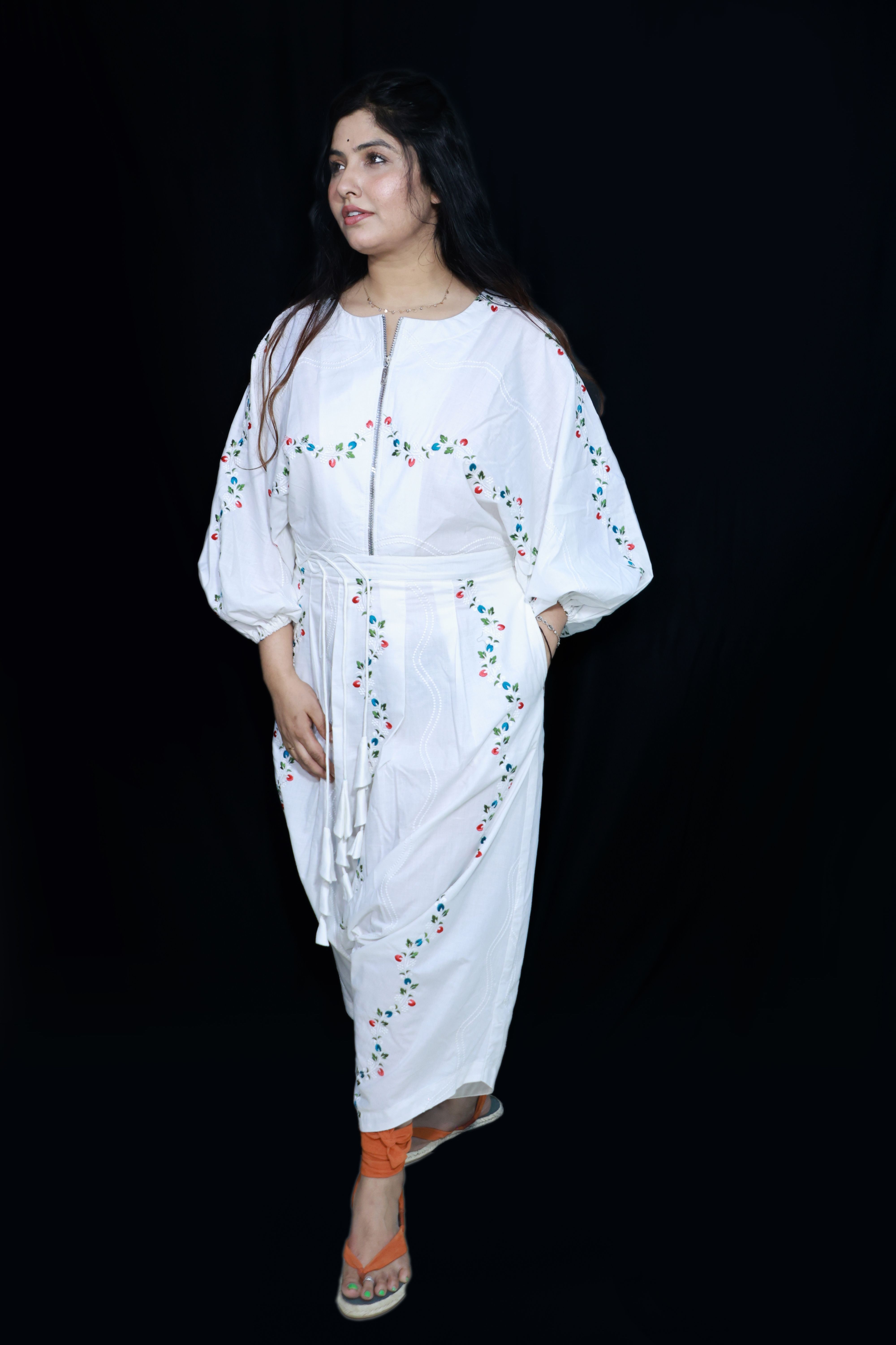 White minimal flower embroidery jump suit